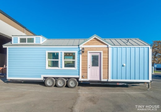 10 x 34ft 2bd/1ba Tiny House on Wheels