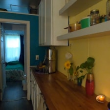34.5' Tiny house on wheels 2019 Core Housing Solutions Dragonfly model - Image 5 Thumbnail