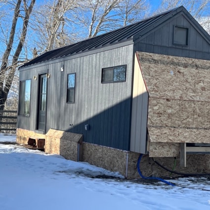 Luxury Tiny Home — Winterized for Mountain Living-Pricing Update! - Image 2 Thumbnail