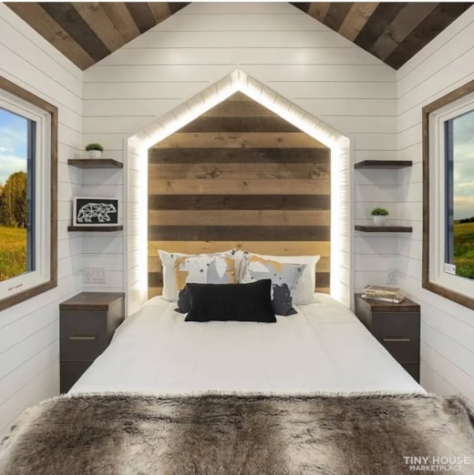 MAIN FLOOR BDRM - CSA Certified Tiny Home on Wheels 