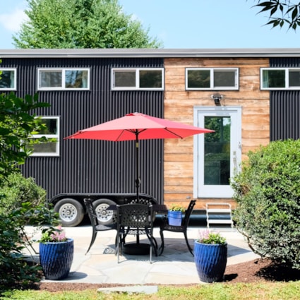 Modern 30ft Tiny House (THOW) RV Certified - Image 2 Thumbnail