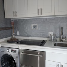 Modern Tiny Home - Image 6 Thumbnail